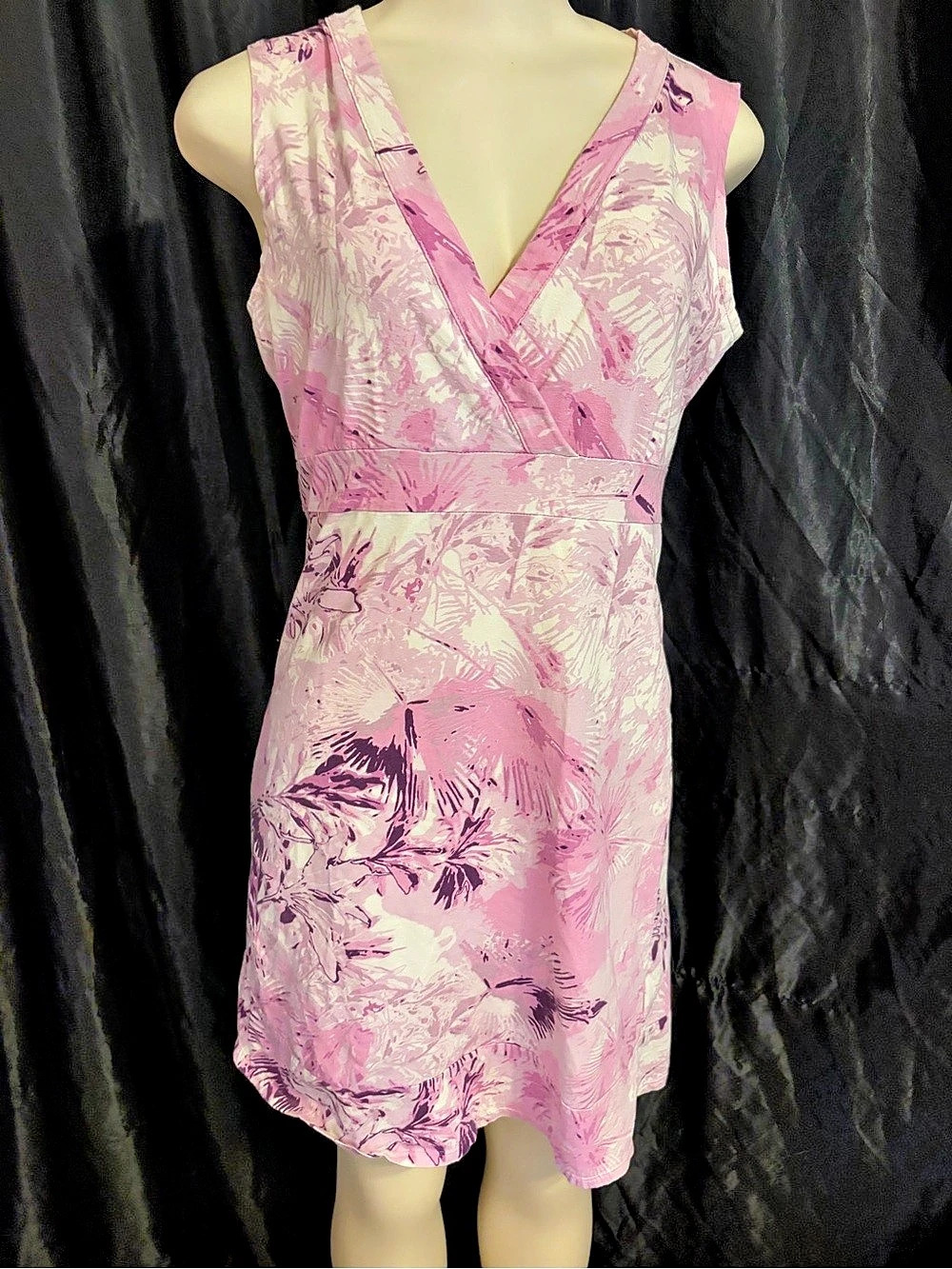 Calvin Klein Jeans Floral Mini Dress in Pink & Purple Size Medium